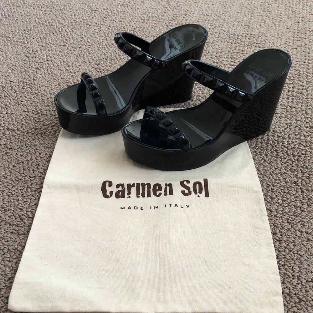 CARMEN SOL “TONINO” BLACK STUDDED WEDGE JELLY HEELS with dust bag